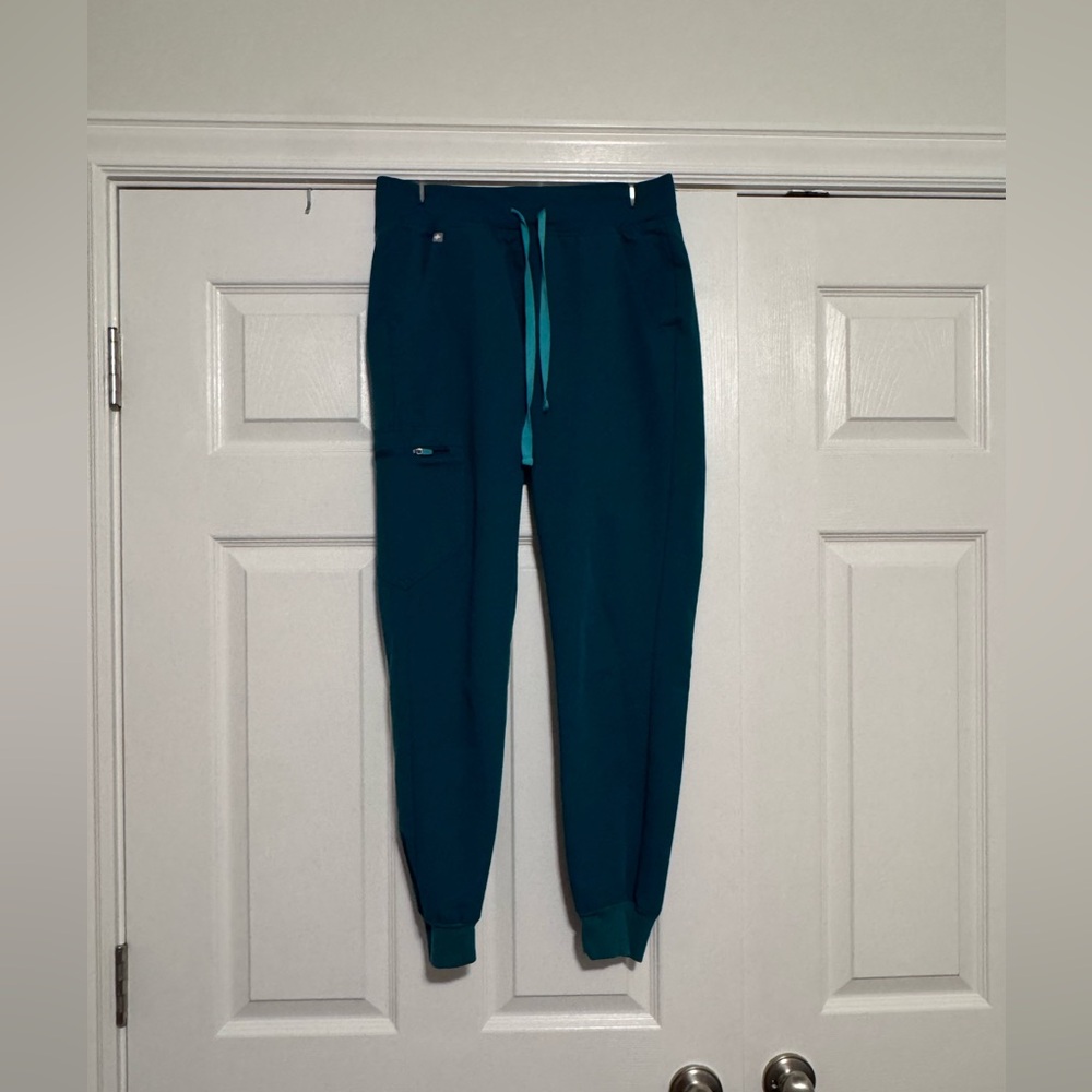 FIGS hunter green Zamora joggers